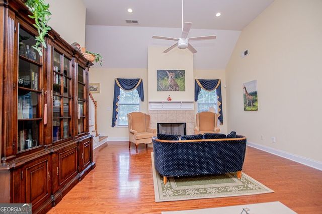 3 Gables Way, Newnan, GA 30265