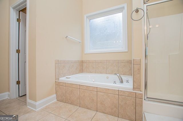 3 Gables Way, Newnan, GA 30265