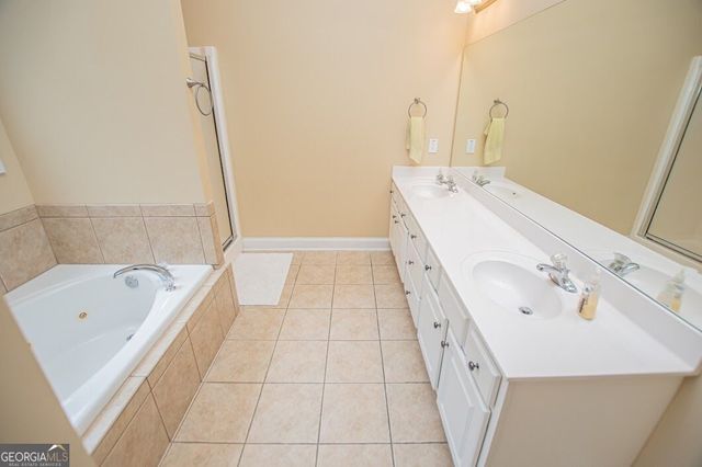 3 Gables Way, Newnan, GA 30265