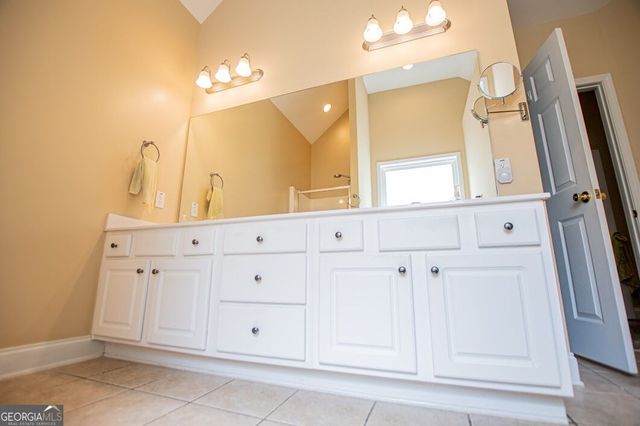 3 Gables Way, Newnan, GA 30265
