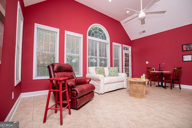 3 Gables Way, Newnan, GA 30265