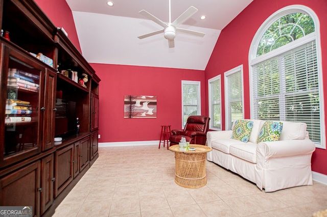 3 Gables Way, Newnan, GA 30265