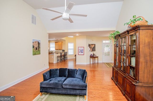 3 Gables Way, Newnan, GA 30265