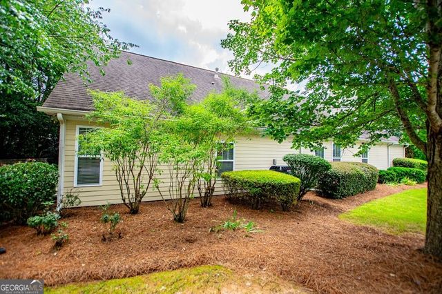 3 Gables Way, Newnan, GA 30265