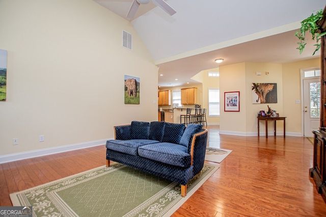 3 Gables Way, Newnan, GA 30265