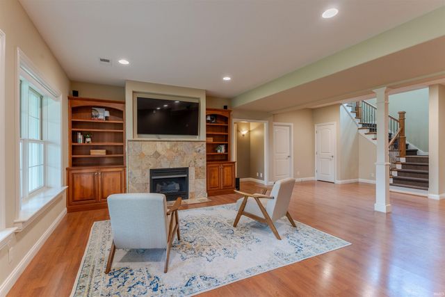 903 Uriel Court, Evansville, IN 47725