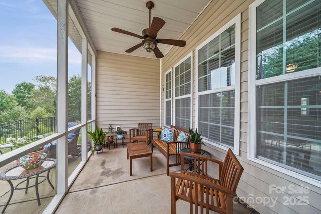 6024 Langwell Lane, Charlotte, NC 28278
