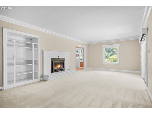 4607 Se RIVER Dr, Milwaukie, OR 97267