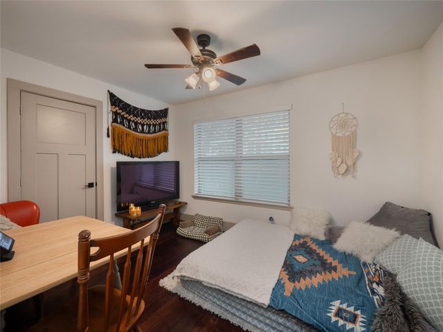 5701 Avenue G, Austin, TX 78752