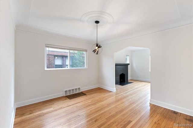 18709 San Juan Drive, Detroit, MI 48221