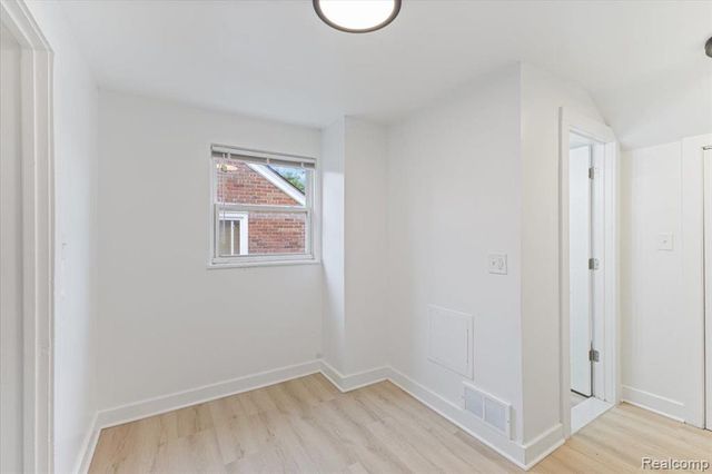 18709 San Juan Drive, Detroit, MI 48221