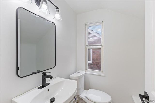 18709 San Juan Drive, Detroit, MI 48221