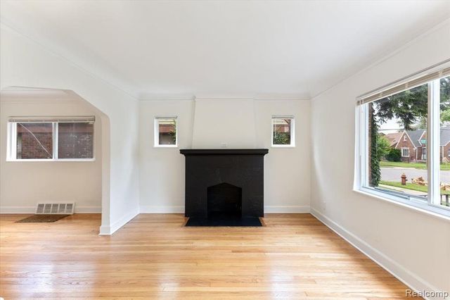 18709 San Juan Drive, Detroit, MI 48221