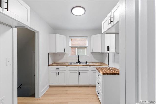 18709 San Juan Drive, Detroit, MI 48221