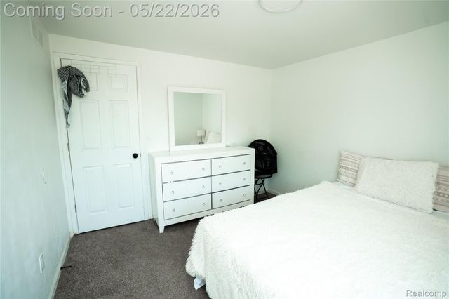 3131 Elmcrest Road, Sterling Heights, MI 48310