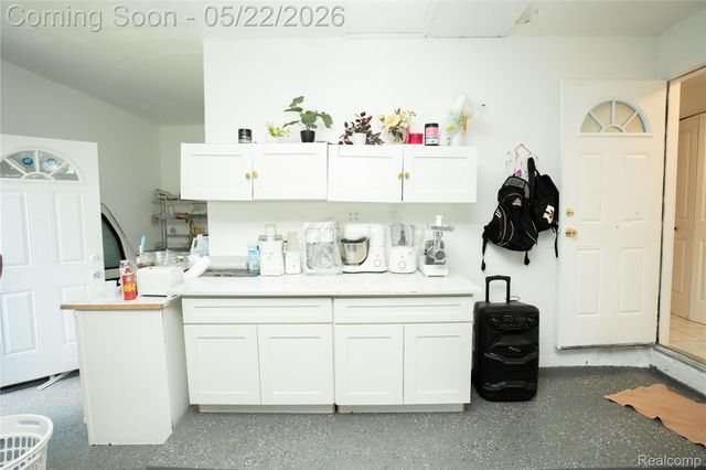 3131 Elmcrest Road, Sterling Heights, MI 48310