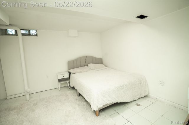 3131 Elmcrest Road, Sterling Heights, MI 48310