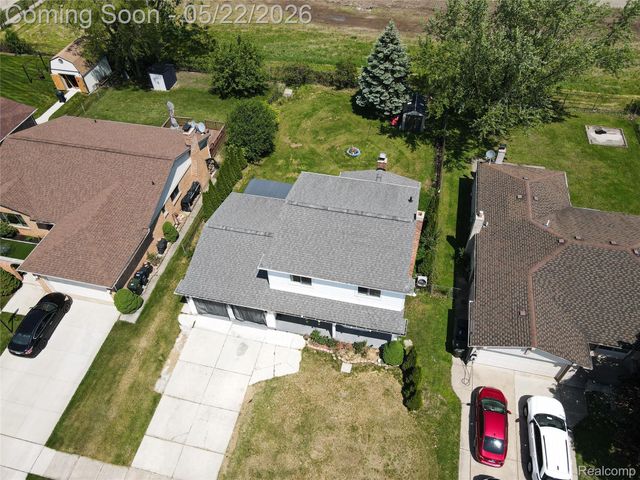 3131 Elmcrest Road, Sterling Heights, MI 48310