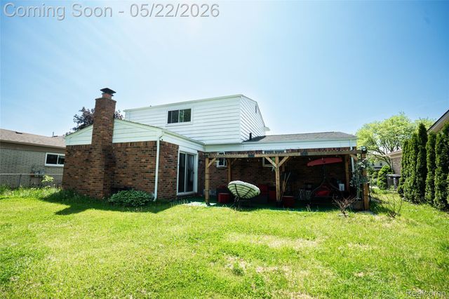 3131 Elmcrest Road, Sterling Heights, MI 48310