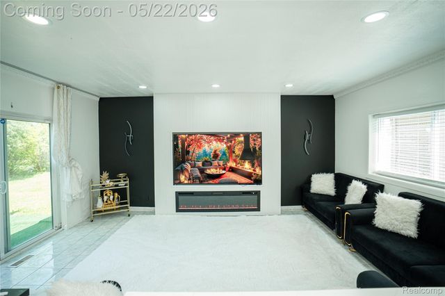 3131 Elmcrest Road, Sterling Heights, MI 48310