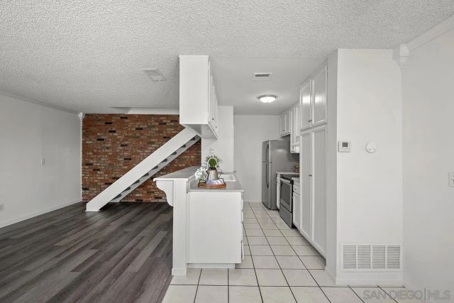 9837 Mission Gorge 3, Santee, CA 92071