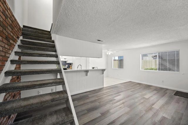 9837 Mission Gorge 3, Santee, CA 92071