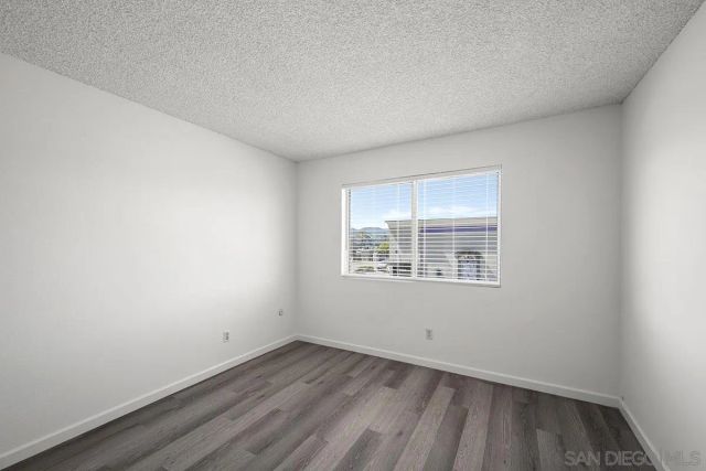 9837 Mission Gorge 3, Santee, CA 92071