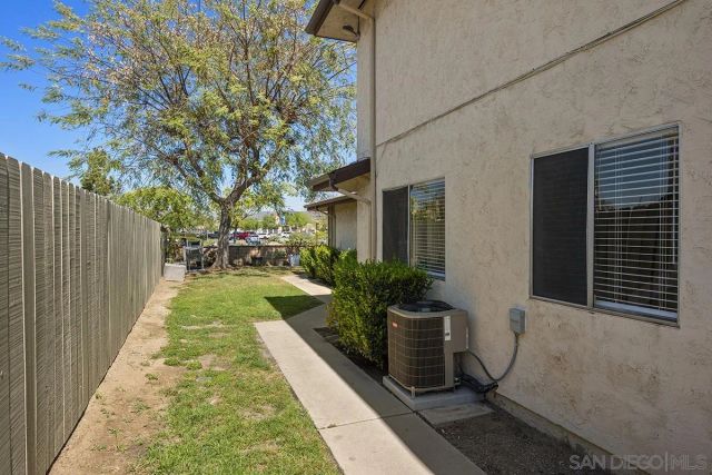 9837 Mission Gorge 3, Santee, CA 92071