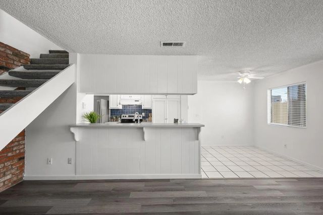 9837 Mission Gorge 3, Santee, CA 92071