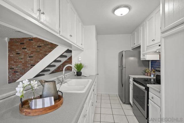 9837 Mission Gorge 3, Santee, CA 92071