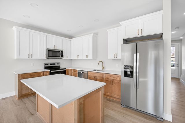 214 W Jere Whitson Rd, Cookeville, TN 38501