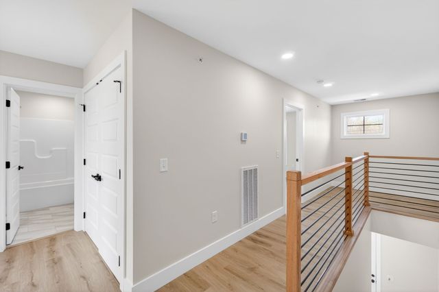 214 W Jere Whitson Rd, Cookeville, TN 38501