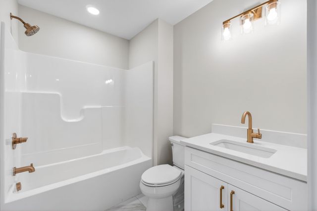 214 W Jere Whitson Rd, Cookeville, TN 38501