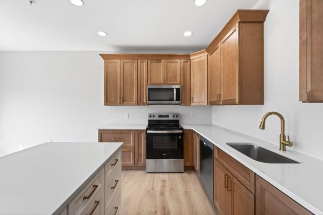 214 W Jere Whitson Rd, Cookeville, TN 38501