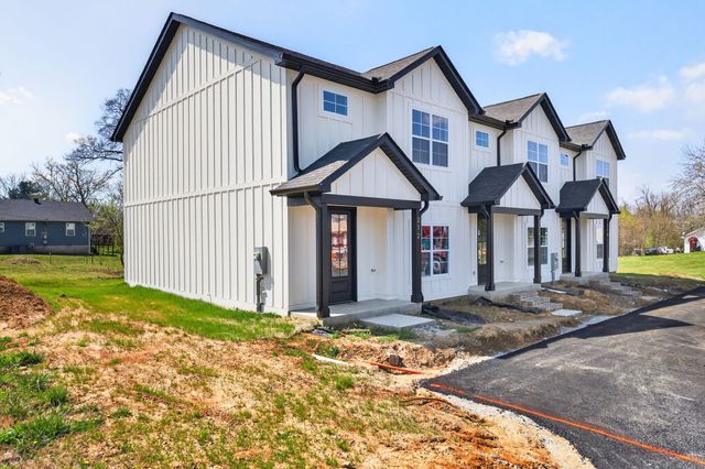 214 W Jere Whitson Rd, Cookeville, TN 38501