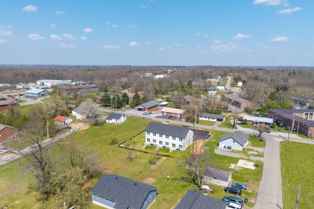 214 W Jere Whitson Rd, Cookeville, TN 38501