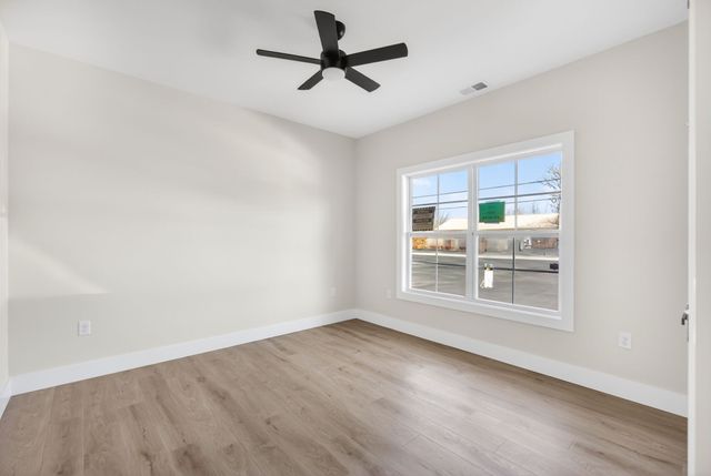 214 W Jere Whitson Rd, Cookeville, TN 38501