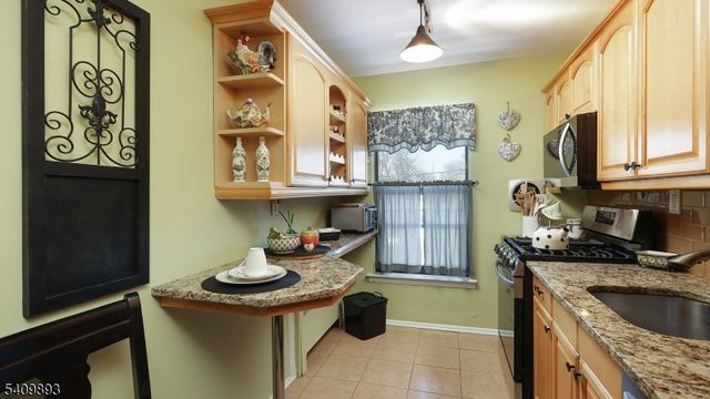 58 Sandra Circle A2, Westfield Town, NJ 07090