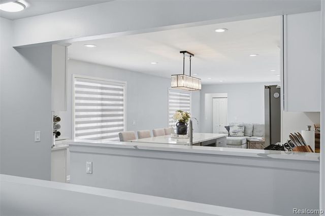 25961 Warrington Street, Dearborn Heights, MI 48127