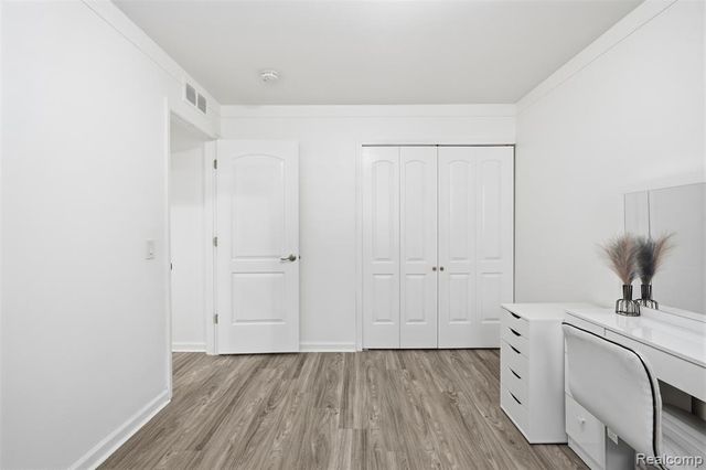 25961 Warrington Street, Dearborn Heights, MI 48127