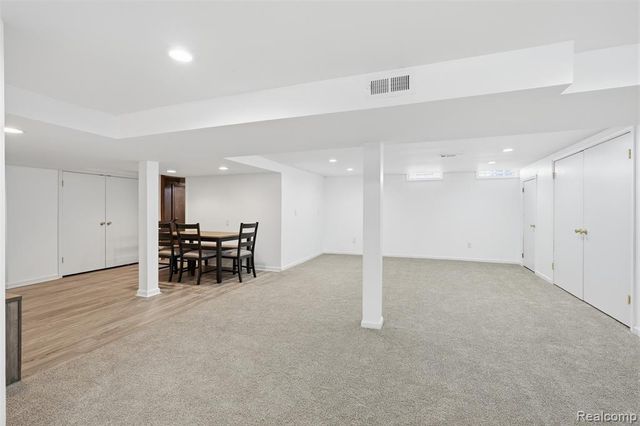 25961 Warrington Street, Dearborn Heights, MI 48127