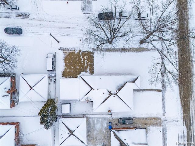 25961 Warrington Street, Dearborn Heights, MI 48127