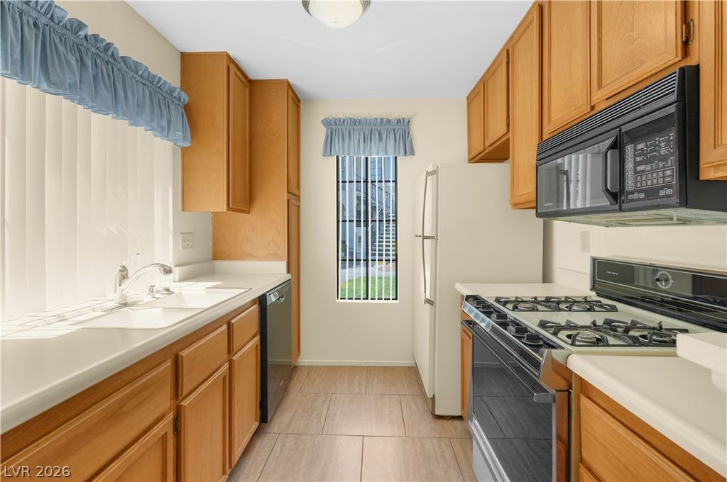 4712 Nara Vista Way 103, Las Vegas, NV 89103 — photo 4