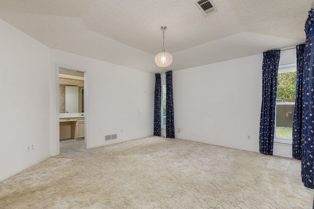 6928 Mill Falls Drive, Dallas, TX 75248