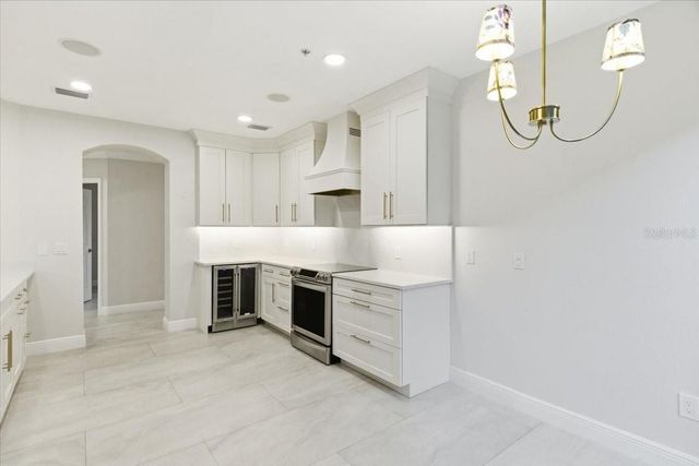 6536 MOORINGS POINT CIRCLE 101, Lakewood Ranch, FL 34202