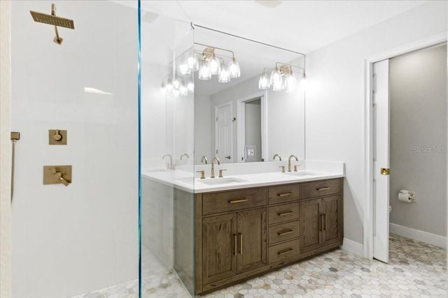 6536 MOORINGS POINT CIRCLE 101, Lakewood Ranch, FL 34202