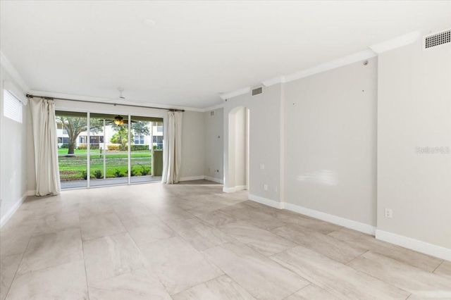 6536 MOORINGS POINT CIRCLE 101, Lakewood Ranch, FL 34202