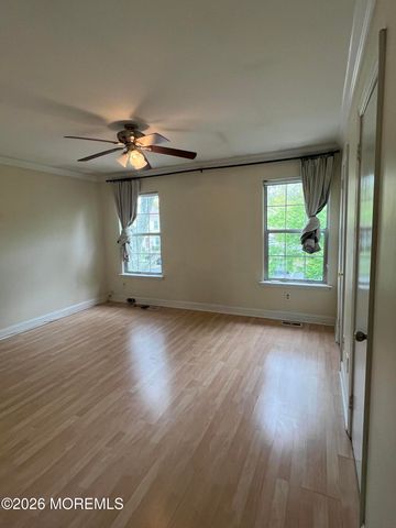 17 Alameda Court, Eatontown, NJ 07724