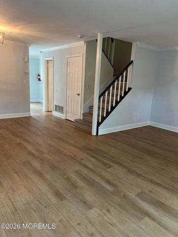 17 Alameda Court, Eatontown, NJ 07724