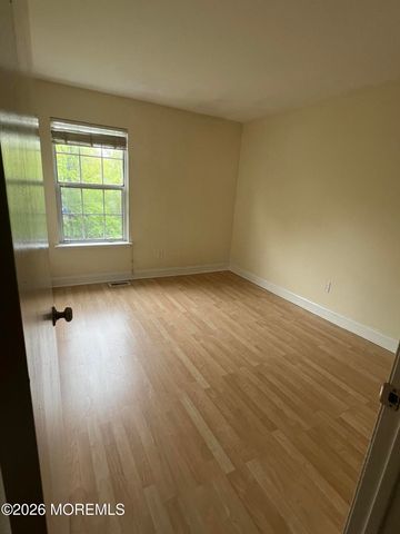 17 Alameda Court, Eatontown, NJ 07724